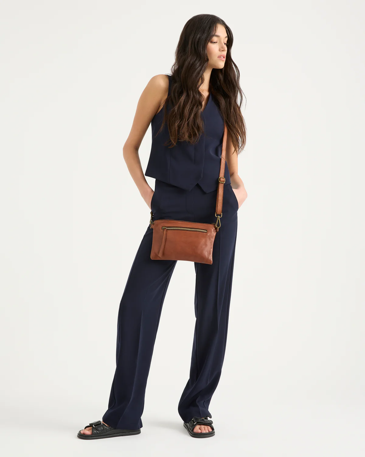 Juju & Co. Monterey Crossbody - Cognac